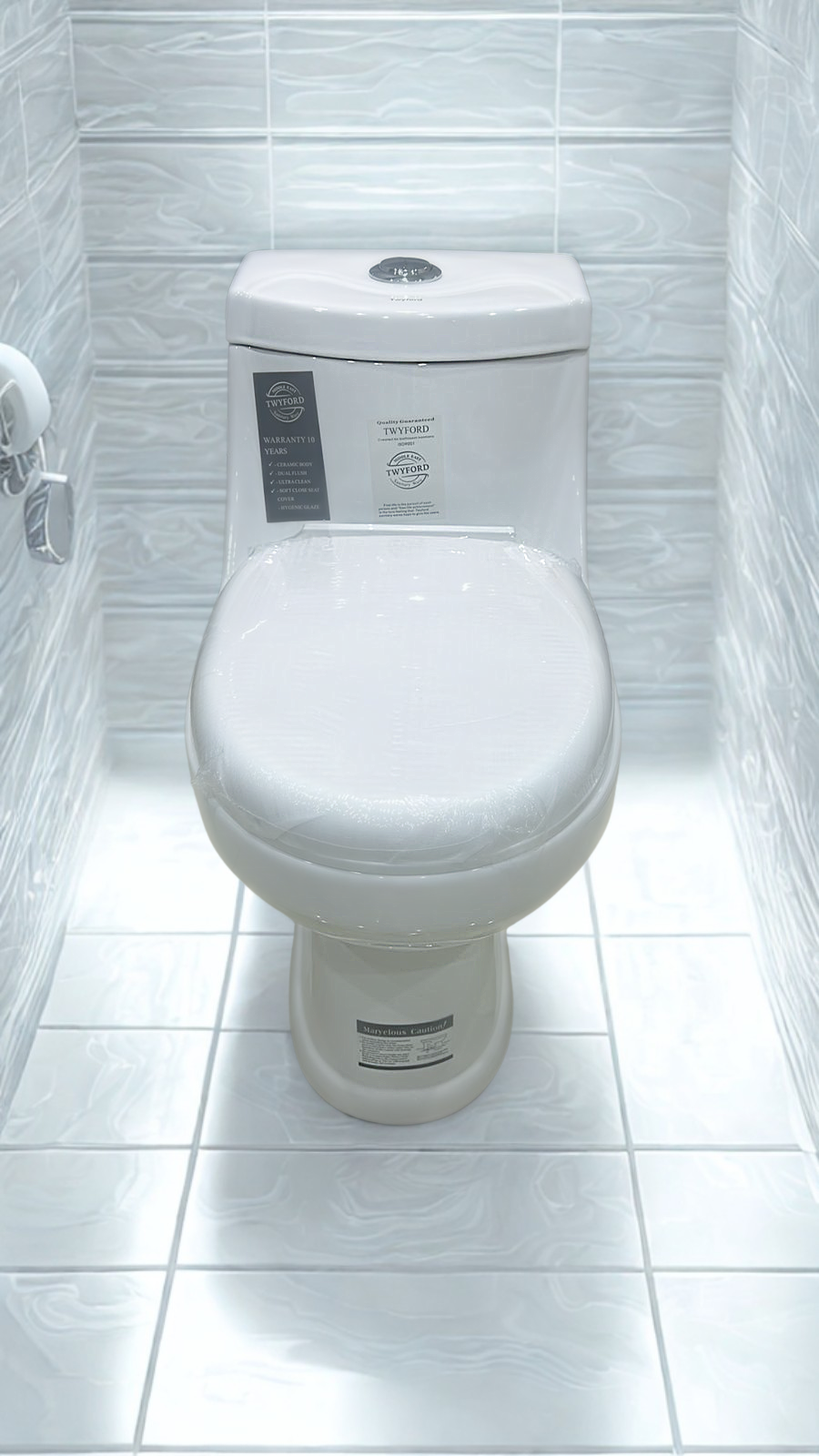 Compact Modern One-Piece Toilet – Dual-Flush 3/6L, Soft-Close Seat, Gloss White